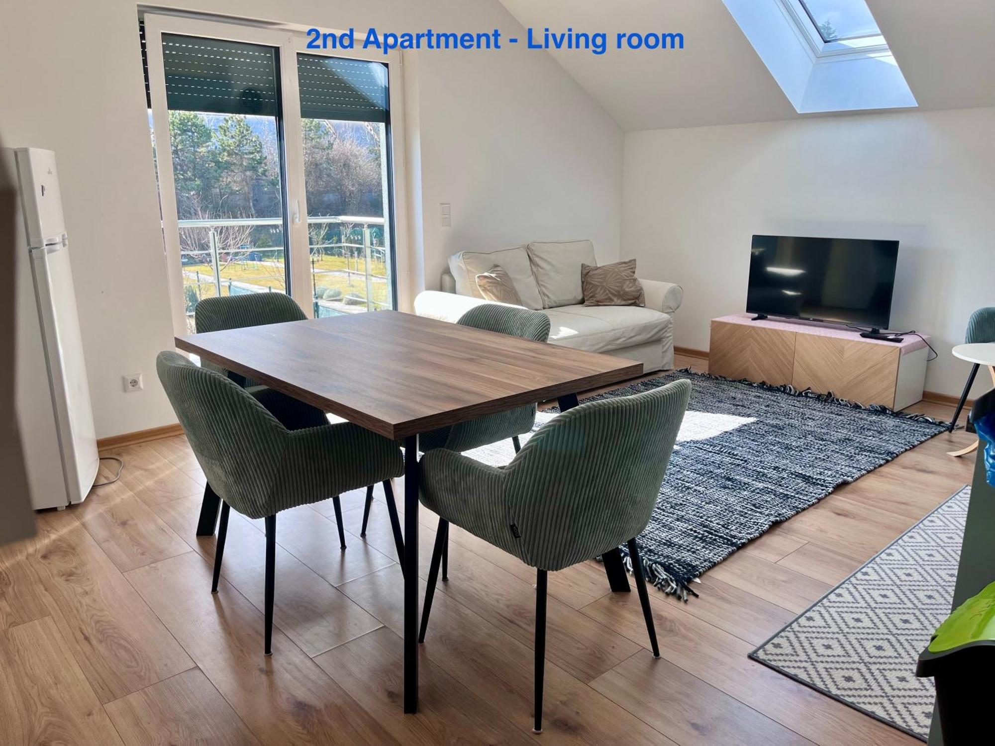 Cozy Apartment Near Vienna Airport 슈베하트 외부 사진