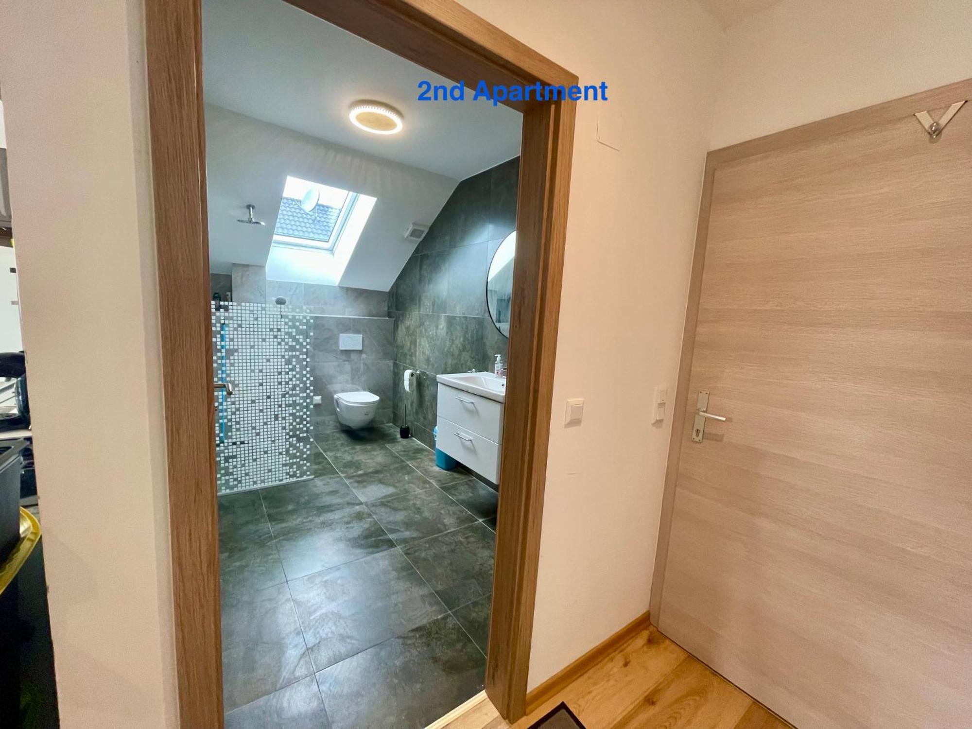 Cozy Apartment Near Vienna Airport 슈베하트 외부 사진